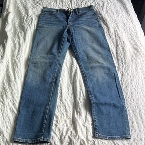 Like New - Madewell Classic Straight Jean - 28T